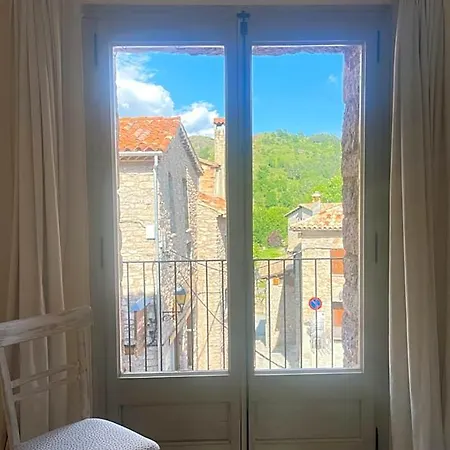 Fonda Peremiquel * Castellar De N'Hug